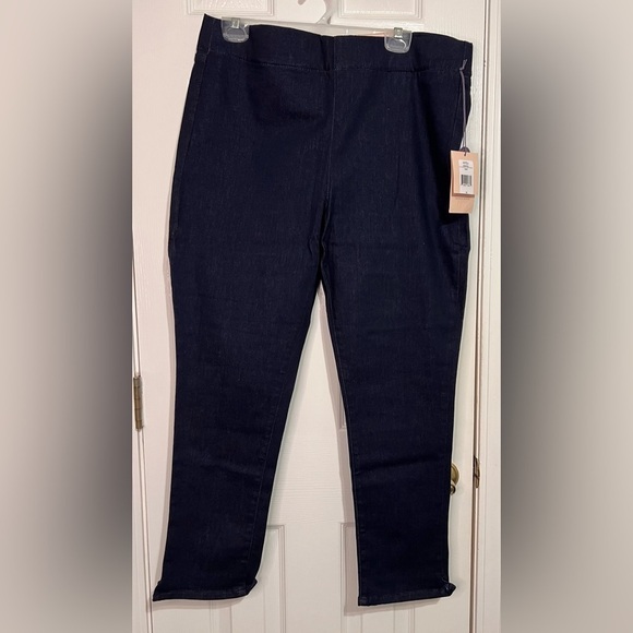 NYDJ Denim - NYDJ NEW Size 14 Women’s Dark wash “Rinse” Pull On Skinny jeans with Ankle Slit
